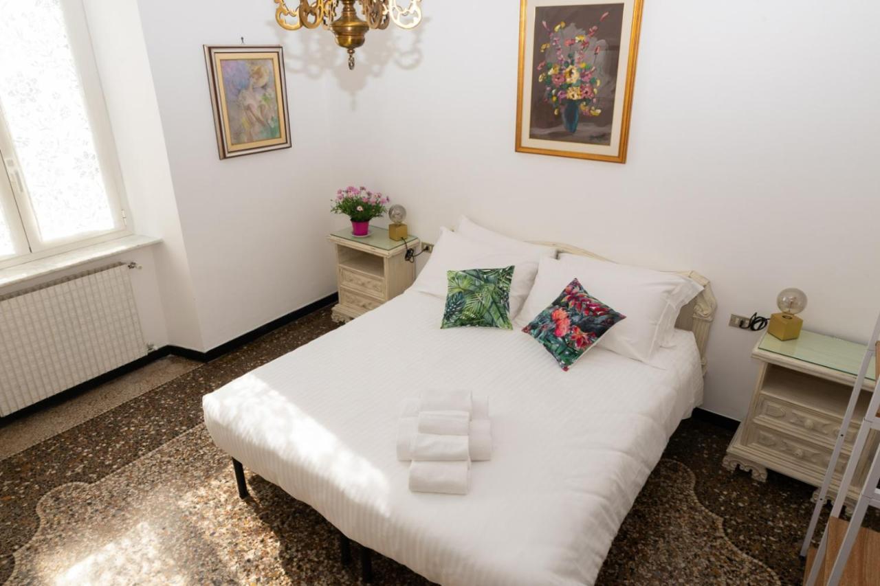 Ferienwohnung Living Sestri Airport Genua Exterior foto