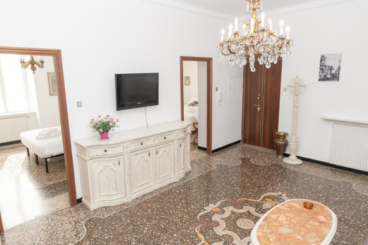Ferienwohnung Living Sestri Airport Genua Exterior foto